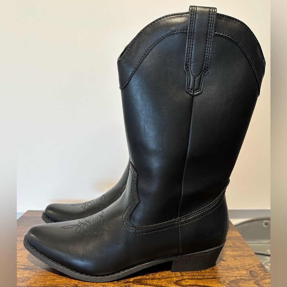 Arizona Women’s Black Maybrook Block Heel Cowboy Boots NWT Various Sizes